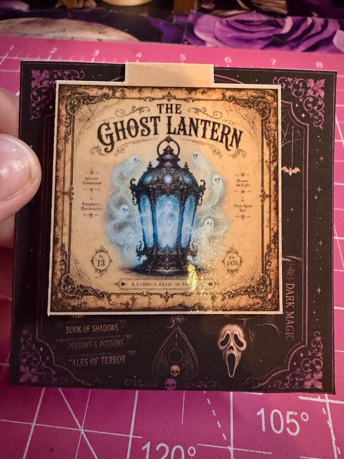 Magnetic bookmark lantern