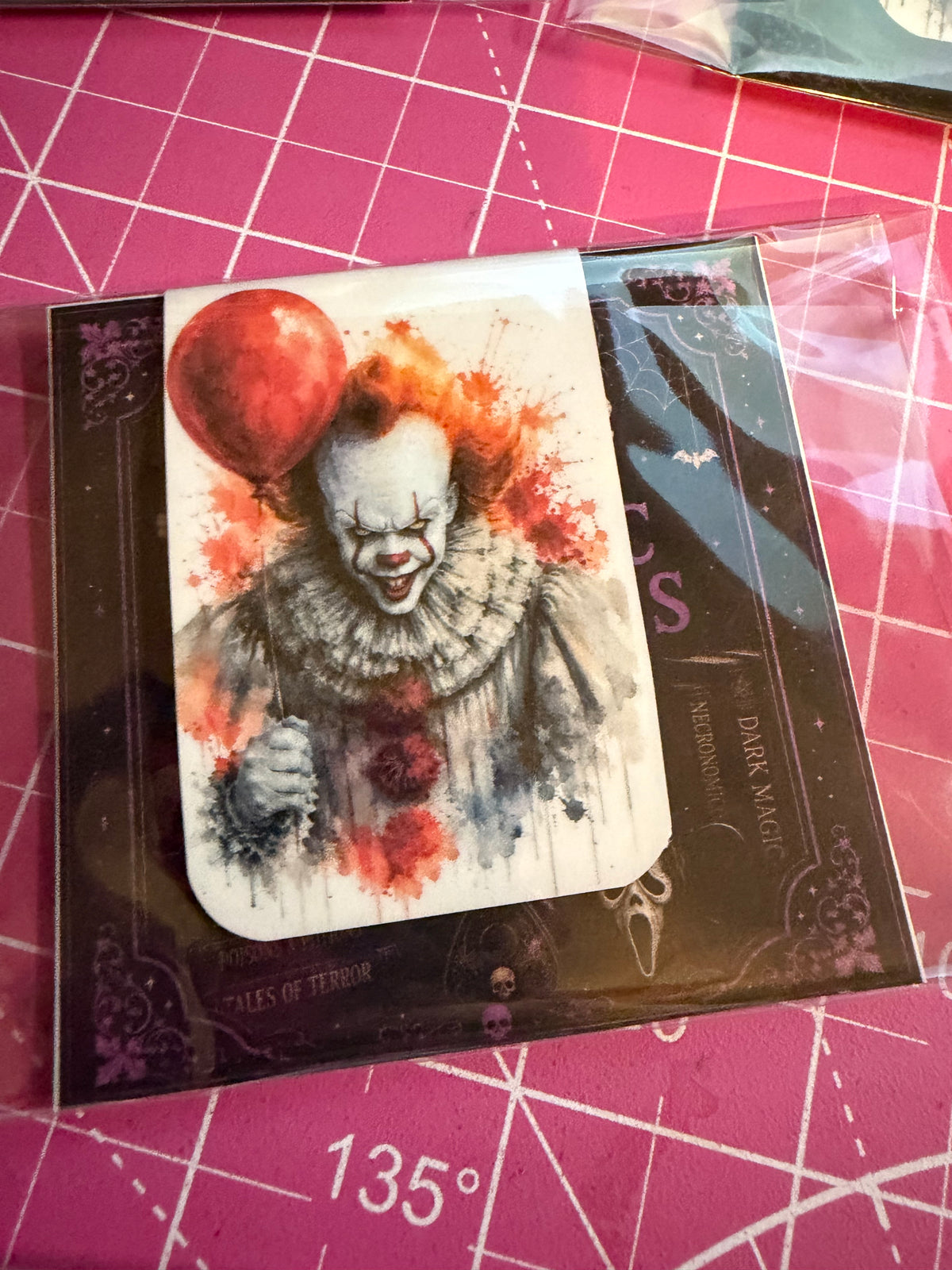 Magnetic bookmark pennywise
